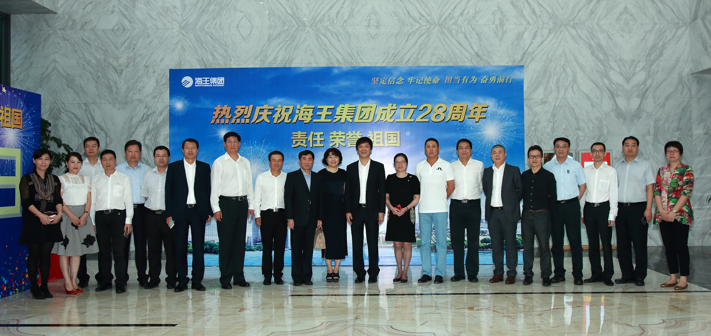 格式工厂大合影.jpg 格式工厂大合影.jpg